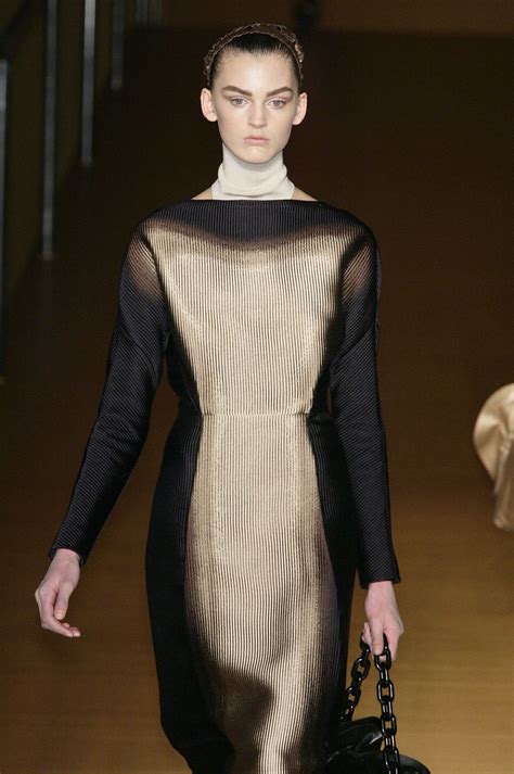 collezione prada p e 2008|prada runway 2008.